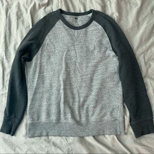 Uniqlo Crew Neck Sweatshirt
